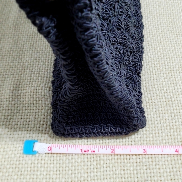 Vintage La Rue Black Crocheted Purse with Silver Handle - Picture 7 of 8